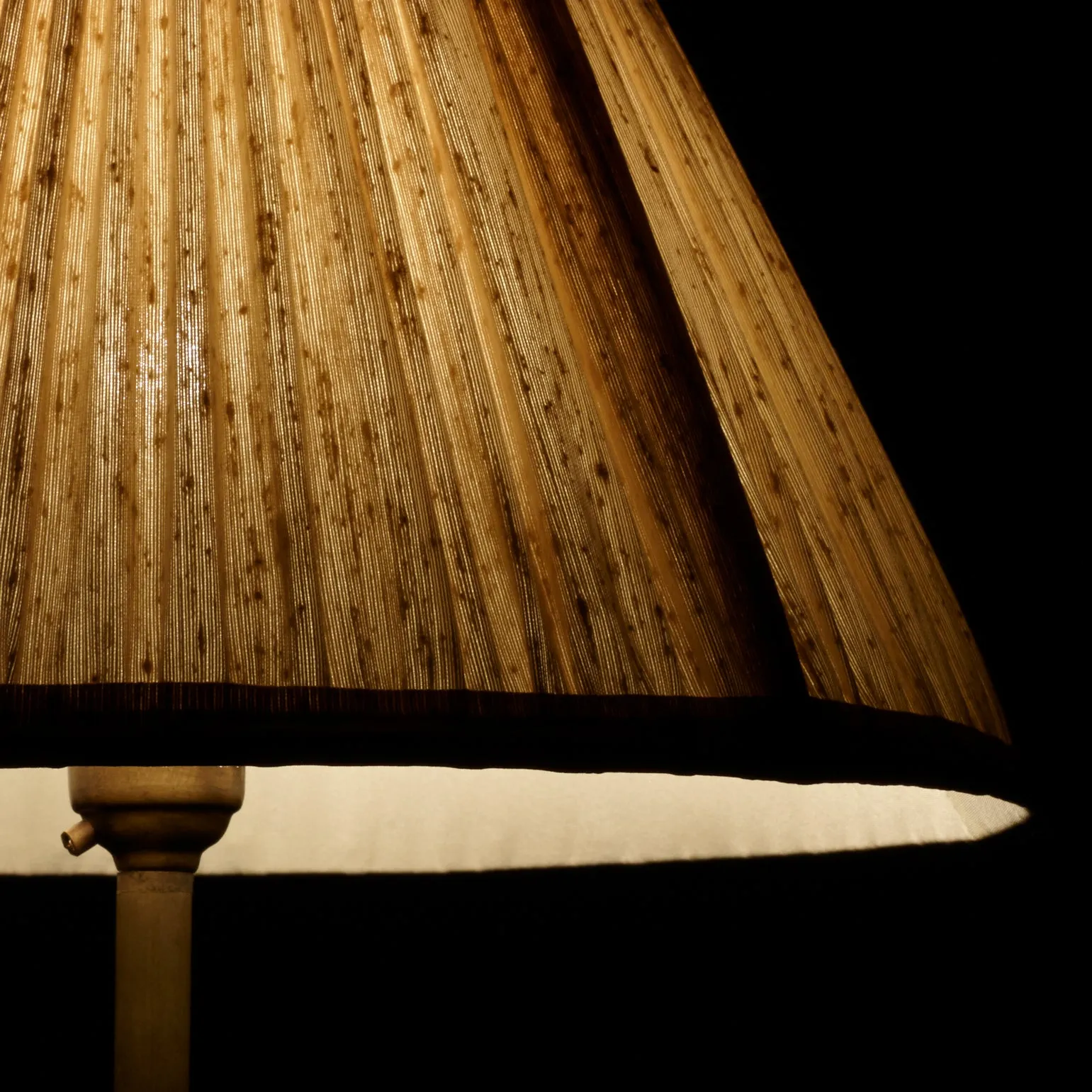 20cm empire shade in Sand silk