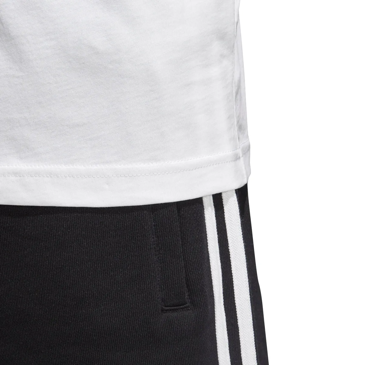 Adidas Men's Originals Traction In Action Photo Tee White/Multicolor
