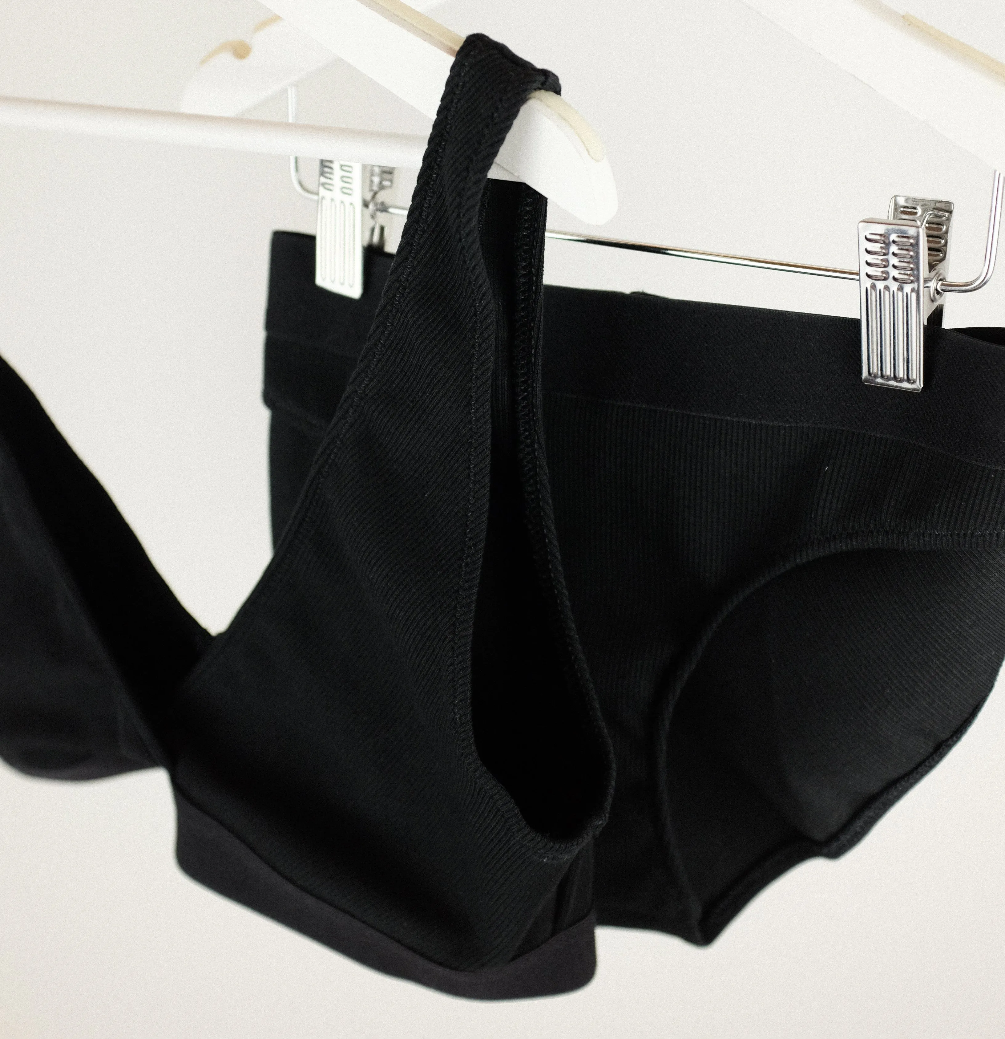 Cotton rib bikini brief [Black]