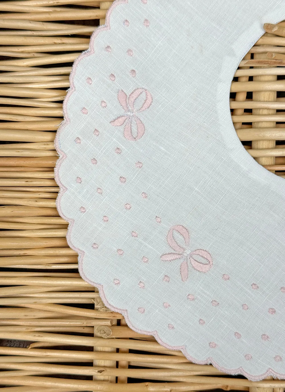LINEN BIB