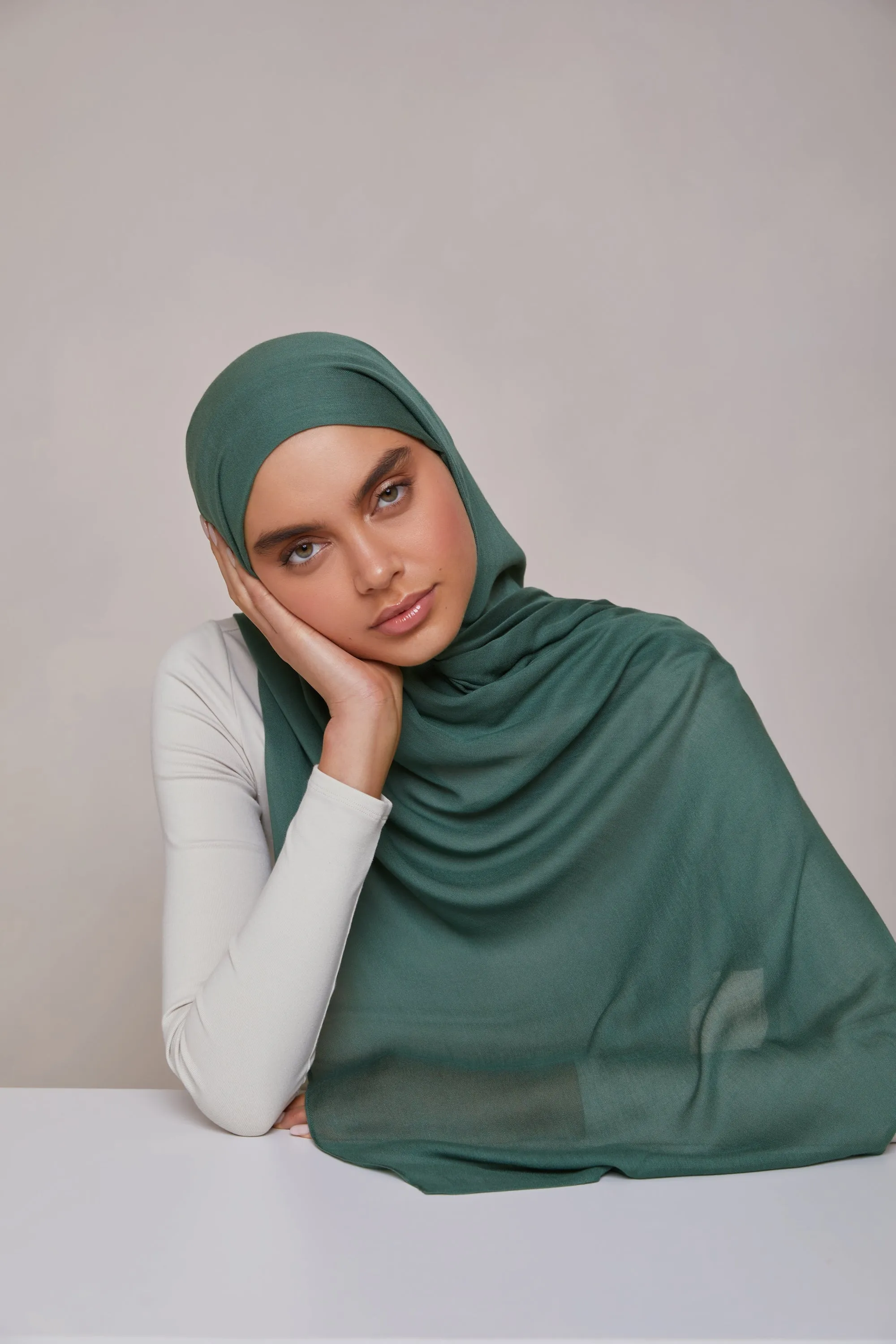 Modal Hijab - Dark Forest