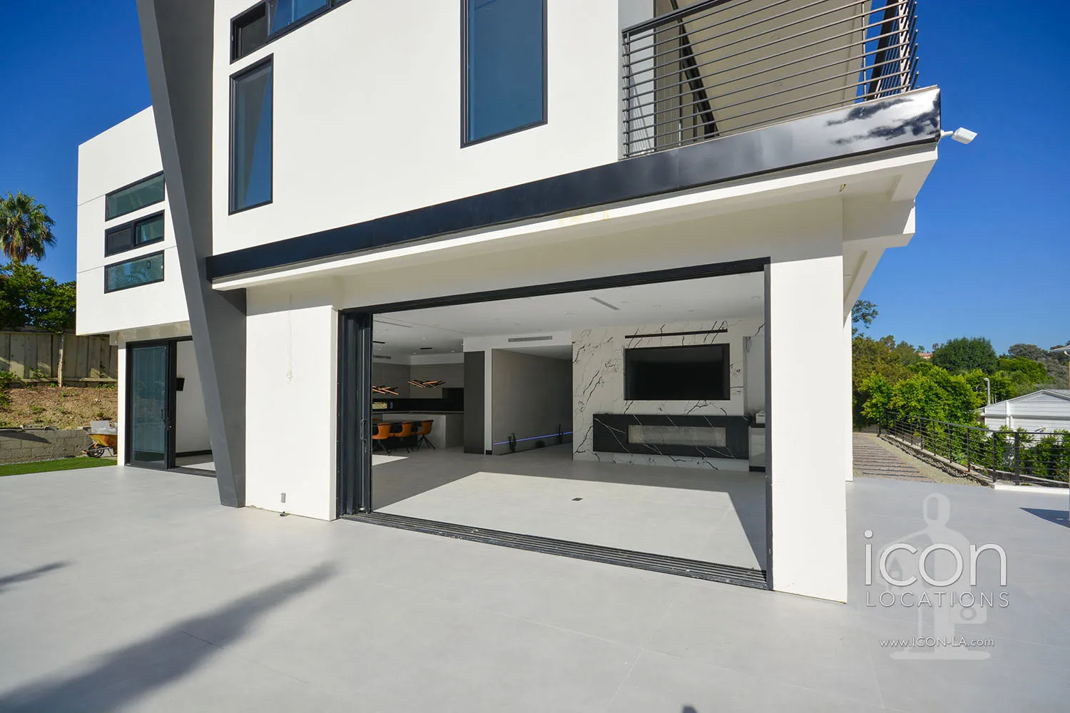 Modern - MO3074